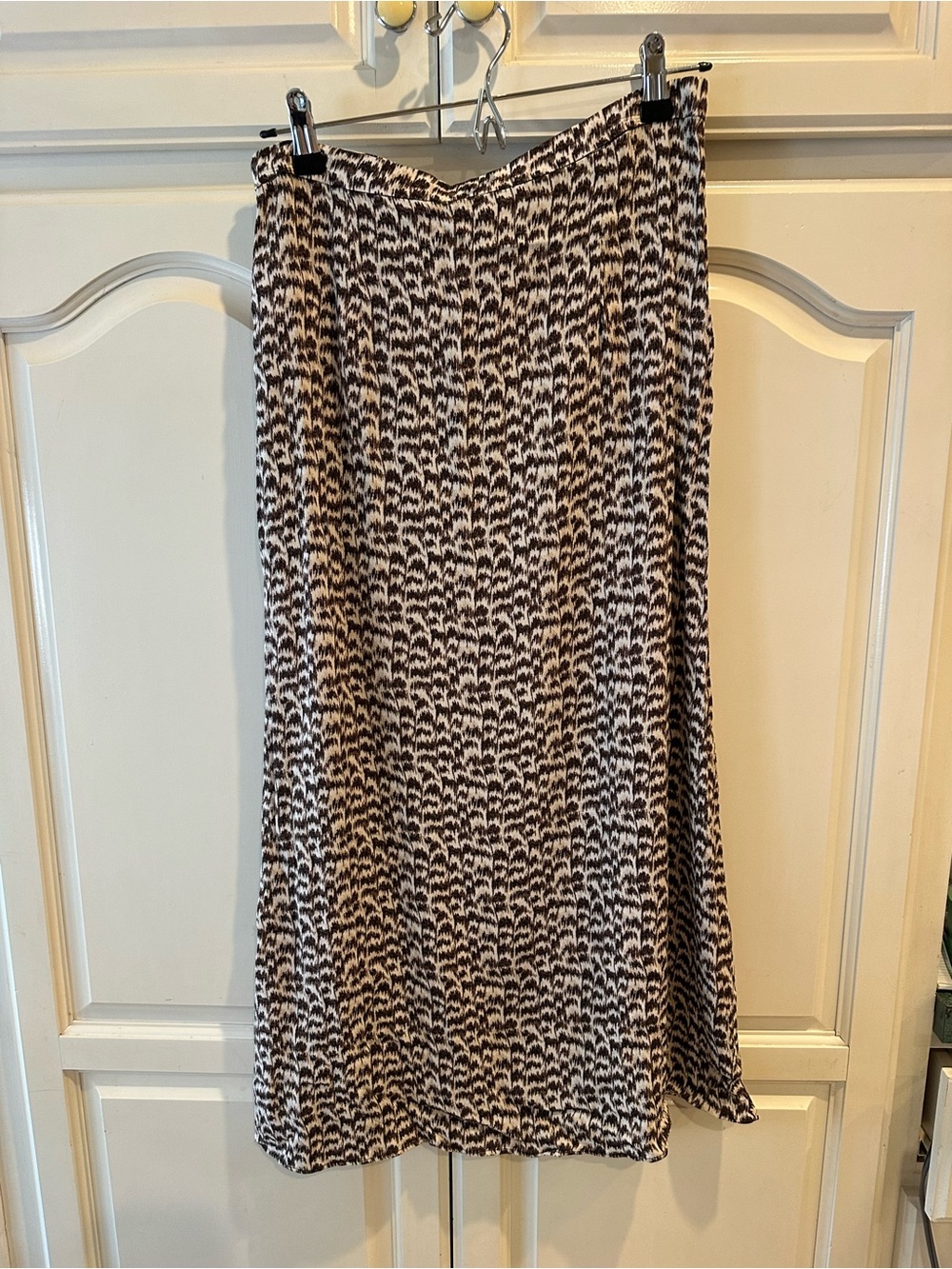 H&M Brown and cream Midi Skirt with Subtle Pattern